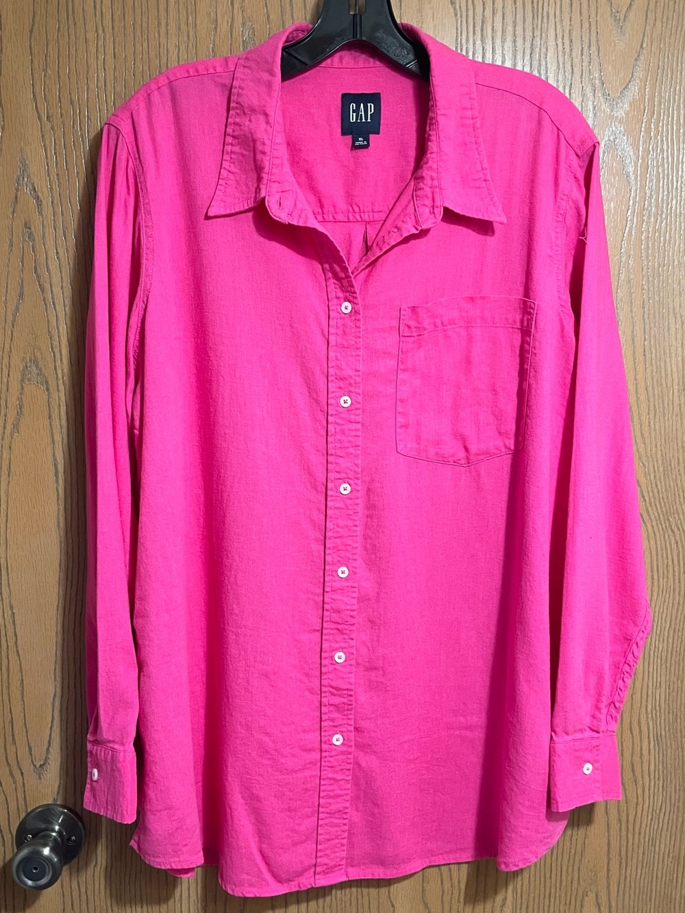 GAP Button-Down Shirt in Bright Pink with Long Sleeves